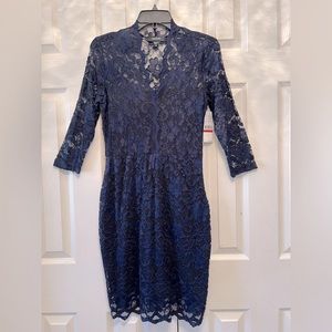 V Neck Scallop Lace Dress